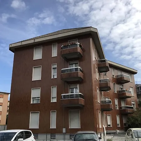 Cheap & Chic 1 Venice Apartmán